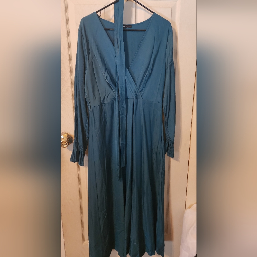 Elegant Teal Maxi Dress